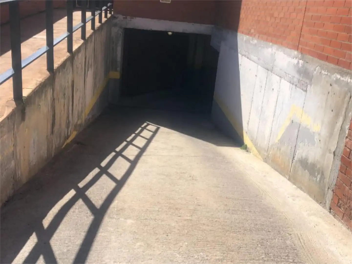 Parking of Garage for rent in Madrid