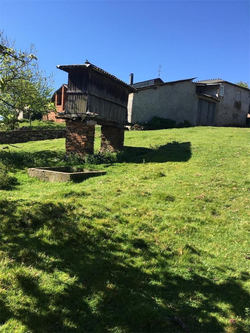 Casa o xalet en venda en Monforte de Lemos amb Calefacció, Jardí privat i Terrassa