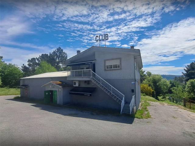 Piso en Alquiler en Rua Cambeo, 89 en Coles