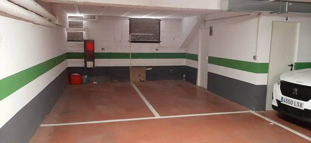 Garaje en Alquiler en Calle de Casta Álvarez, 57 en San Pablo