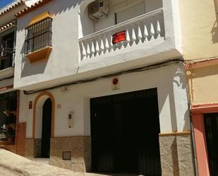 Vista exterior de Casa adosada en venda en Algeciras amb Aire condicionat, Terrassa i Balcó