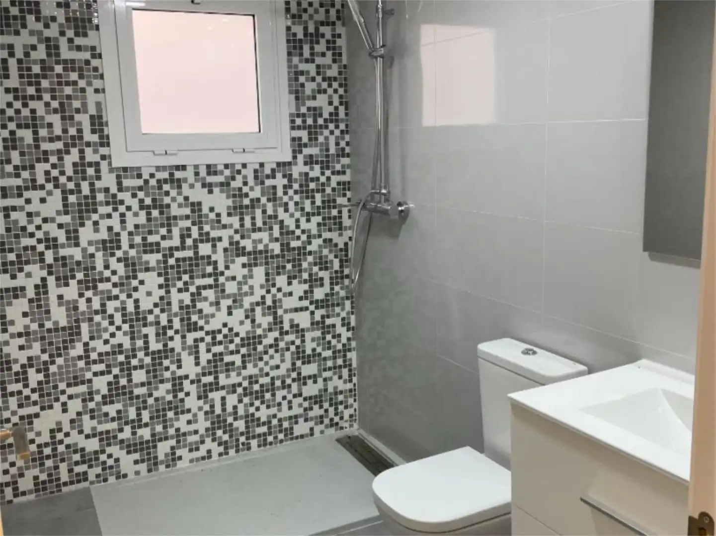 Baño de Piso en venta en Crevillent con Balcón