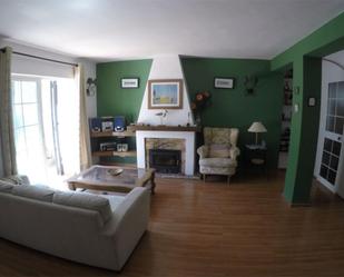 Living room of House or chalet for sale in Fuengirola  with Terrace and Balcony