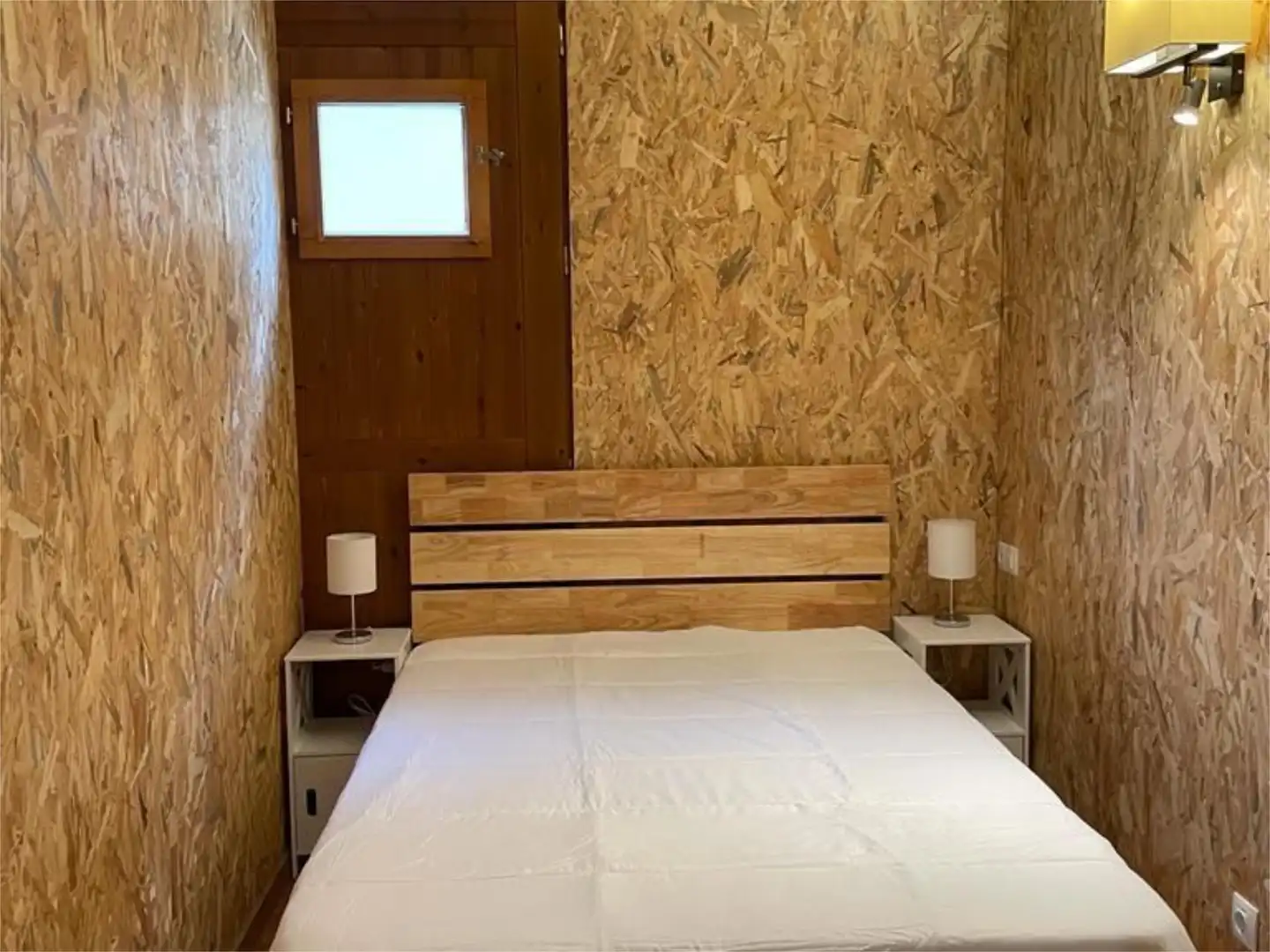 Apartament en venda a Calle Els Pllans de Ansils, 11, Benasque Dormitori de Apartament en venda en Benasque amb Terrassa i Piscina