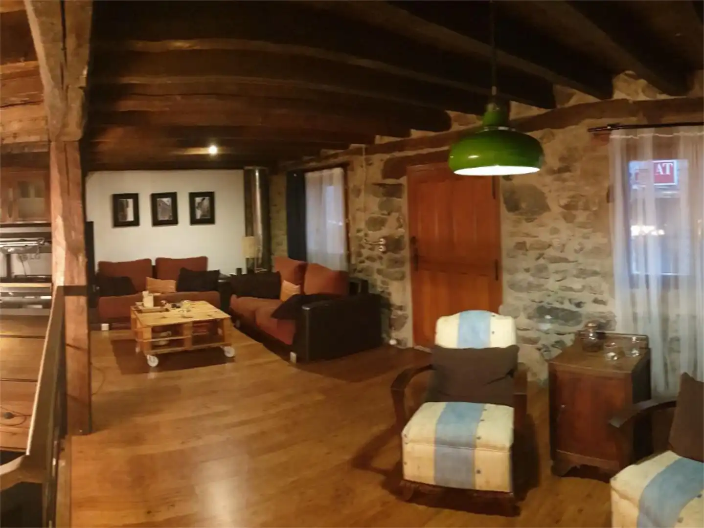 Casa adosada en venda a Aldea Zaldierna, 96, Ezcaray Sala d'estar de Casa adosada en venda en Ezcaray