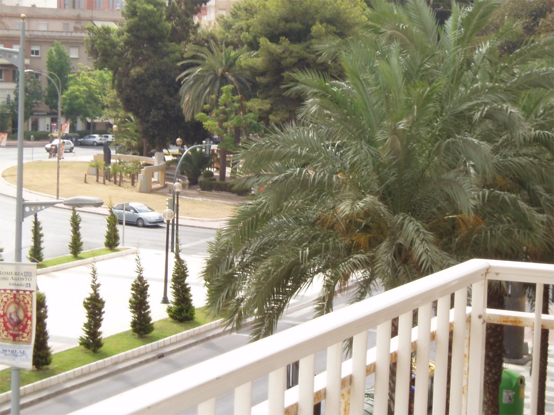 Flat to share in Calle San Basilio, 2, Alameda