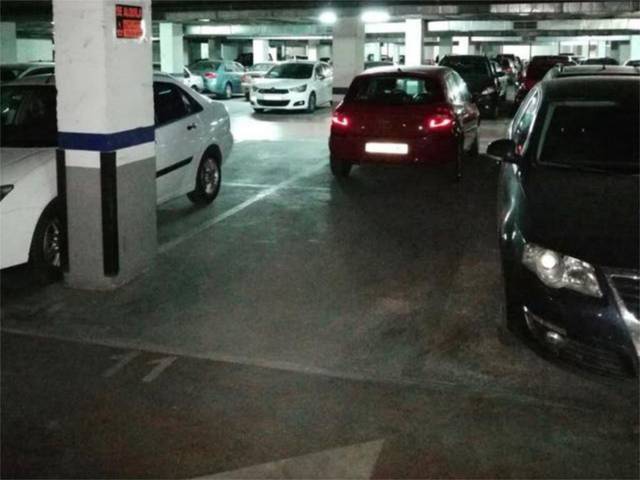 Garaje en Alquiler en Calle Niculoso Pisano, 9 en Triana Oeste