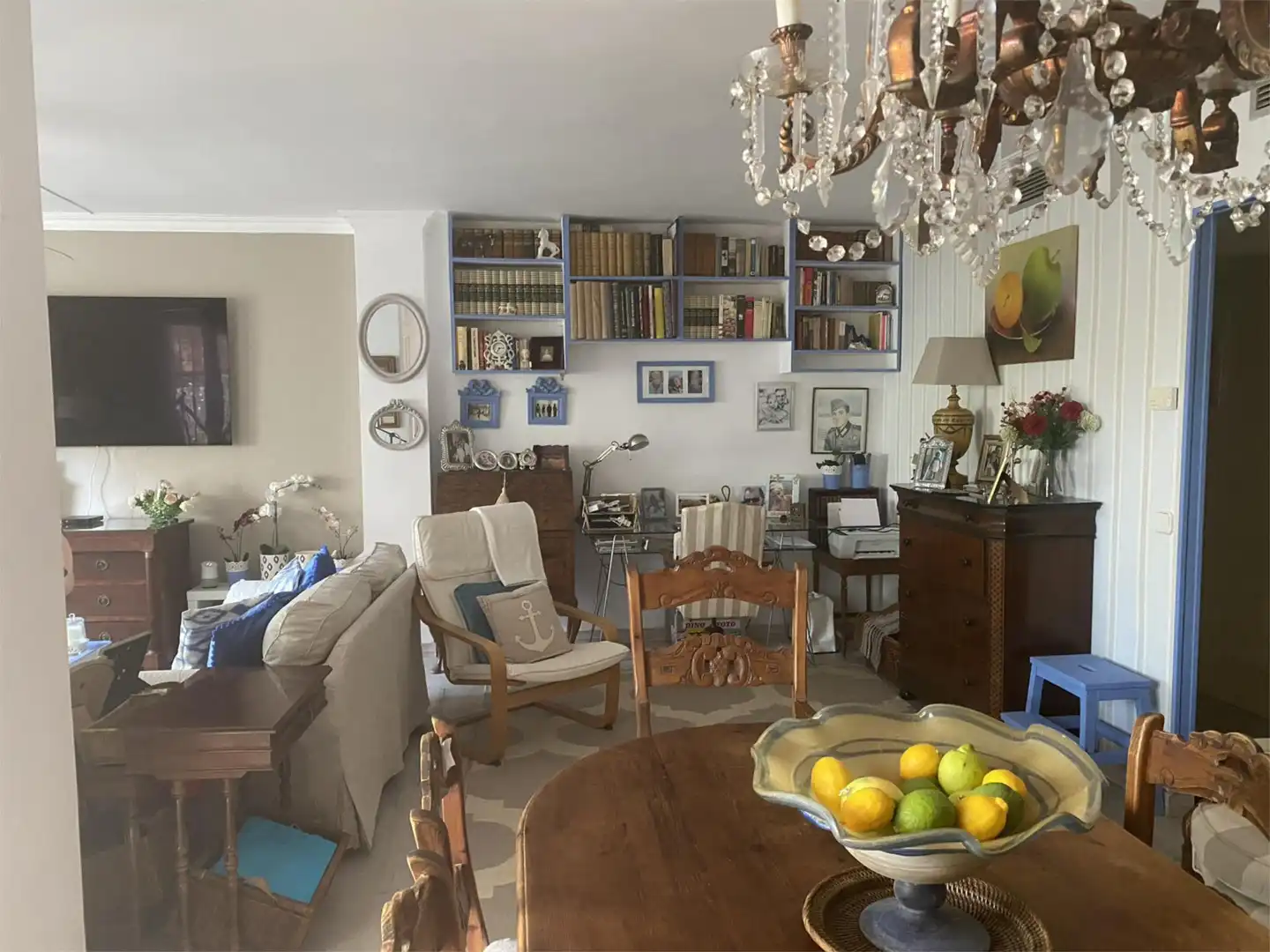 Wohnzimmer von Erdgeschoss zur Miete in Marbella mit Klimaanlage, Terrasse und Schwimmbad