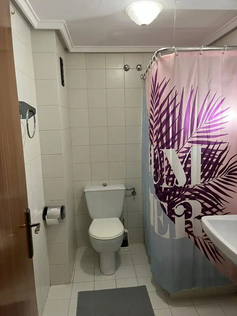 Badezimmer von Wohnung zur untervermieten in Cáceres