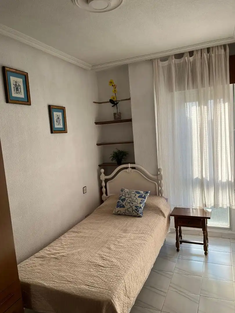 Schlafzimmer von Wohnung zur untervermieten in Cáceres