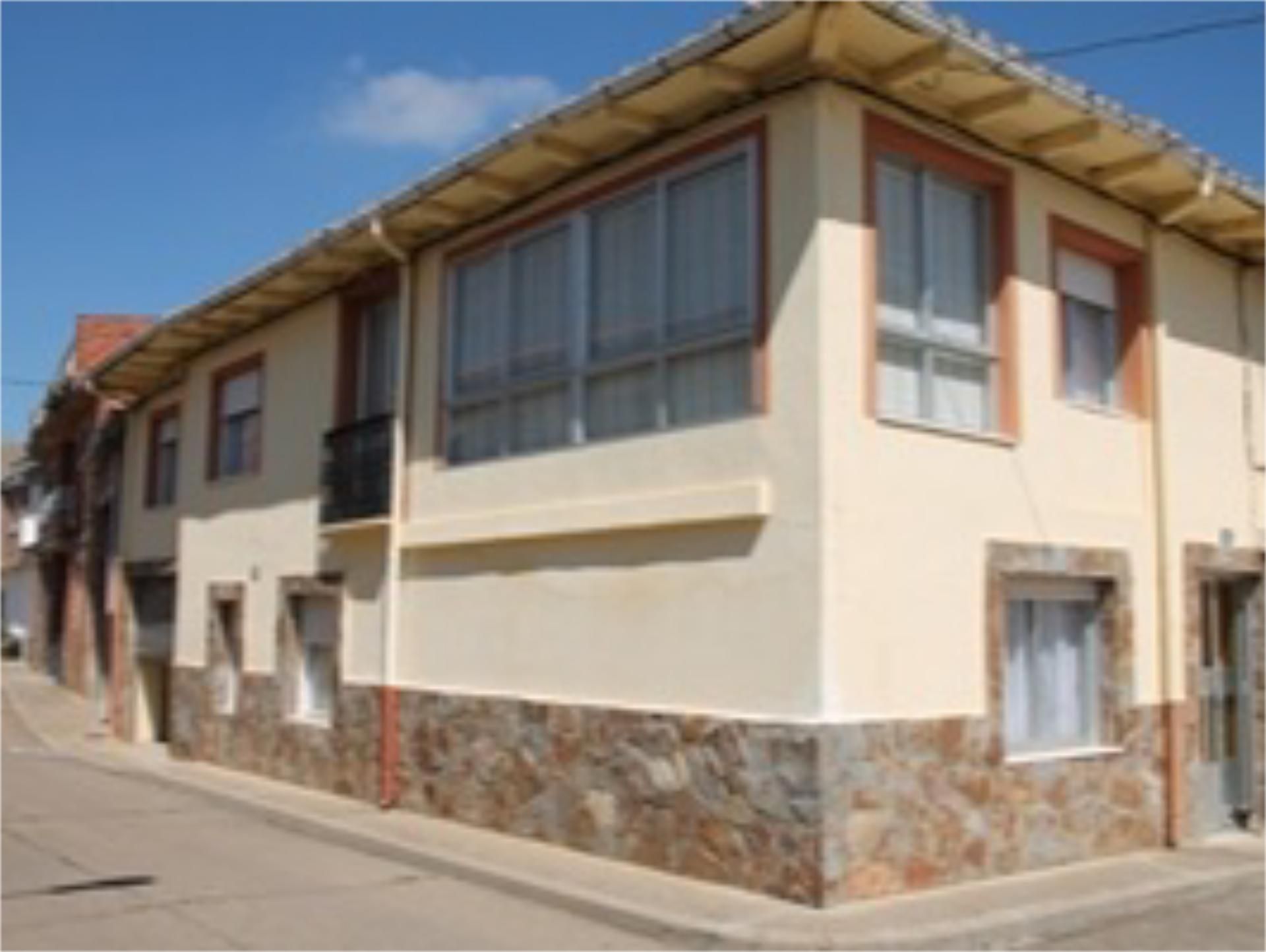 Vista exterior de Casa o xalet en venda en Villazala amb Moblat i Balcó
