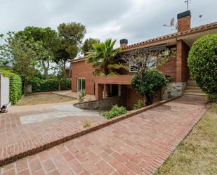 Jardí de Casa o xalet en venda en El Vendrell amb Aire condicionat, Terrassa i Piscina