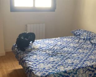 Bedroom of Flat to share in  Granada Capital