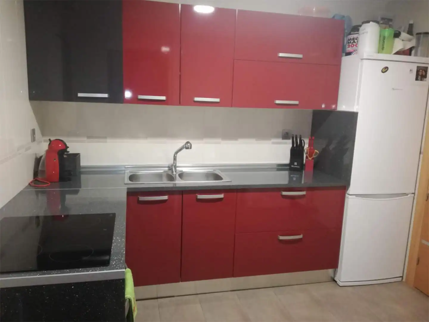 Habitació a Calle Pedro Machuca, 100, La Paz Cuina de Pis per a compartir en Granada