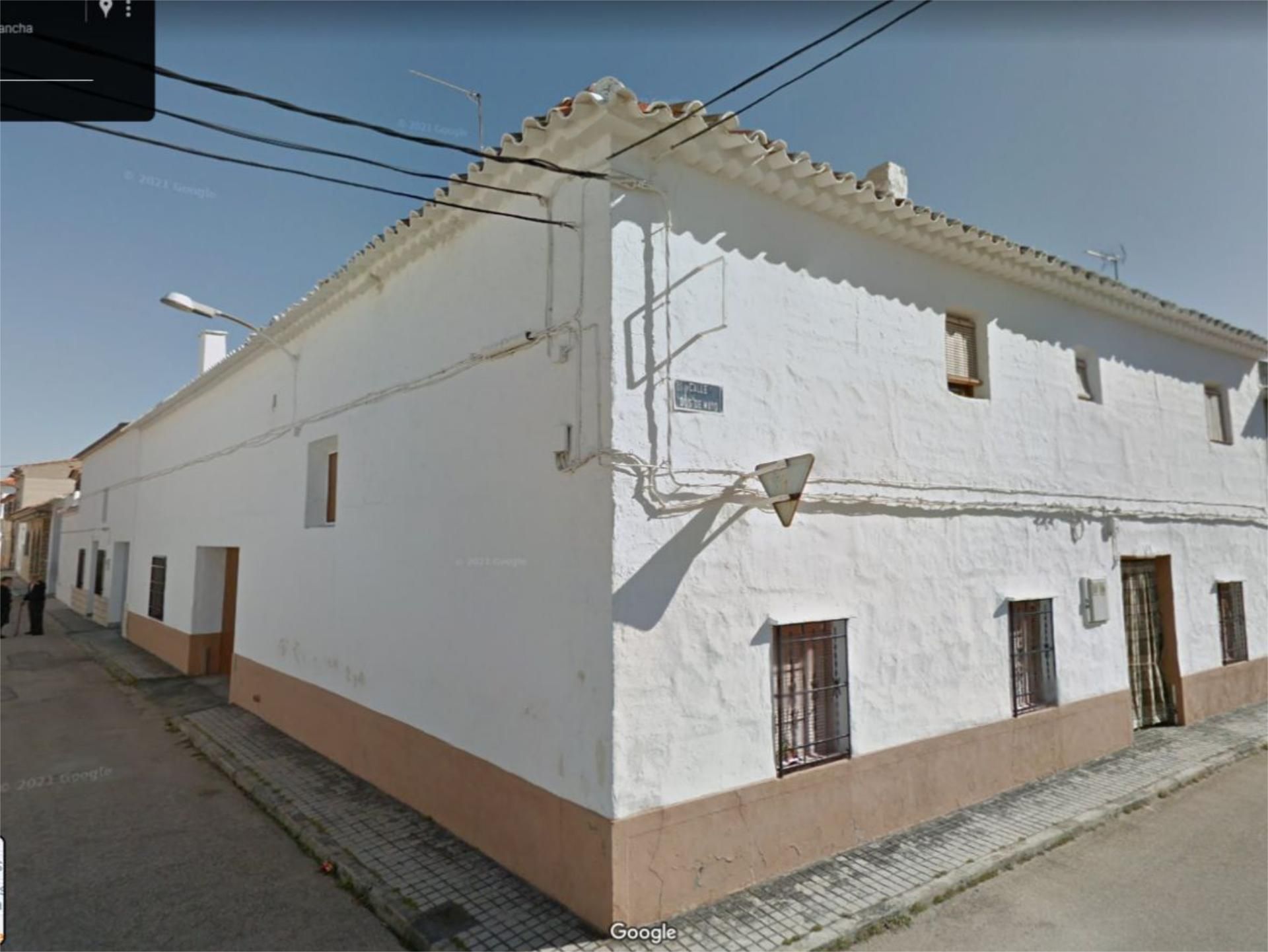 Vista exterior de Planta baixa en venda en Las Pedroñeras    amb Calefacció i Moblat