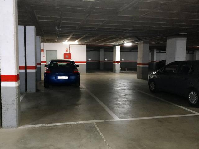 Garaje en Alquiler en Calle Armada Española, 29 en Roquetas Pueblo