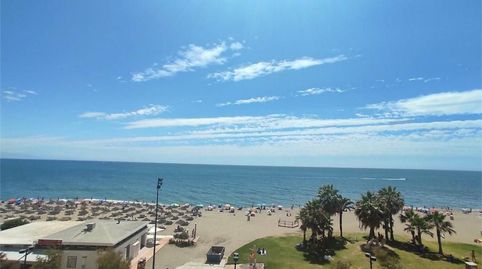 Foto 2 de Piso de alquiler en Paseo Marítimo Rey de España, Puerto Deportivo, Fuengirola
