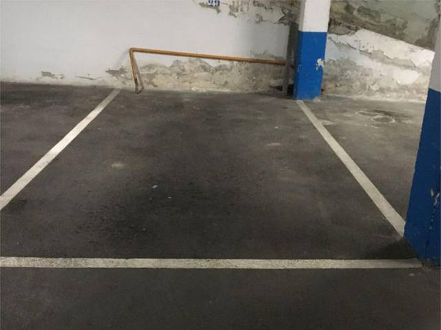 Garaje en Venta en Calle José María Pereda, 59 en Inmobiliaria - Barreda