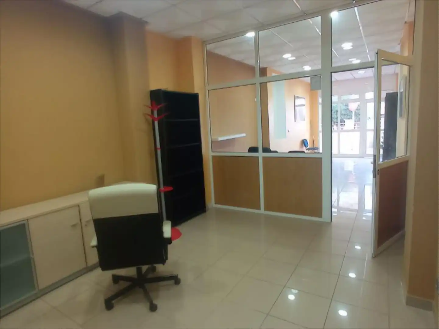 Commercial properties for rent in Calle Roca Reyes, 24, La Unión ciudad