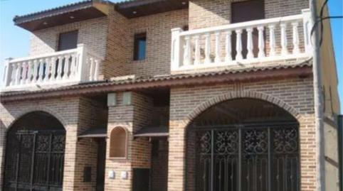 Casa adosada en venda a Calle las Canteras, 32, Utebo, Zaragoza - imatge 3 Foto 3 de Casa adosada en venda a Calle las Canteras, 32, Utebo, Zaragoza