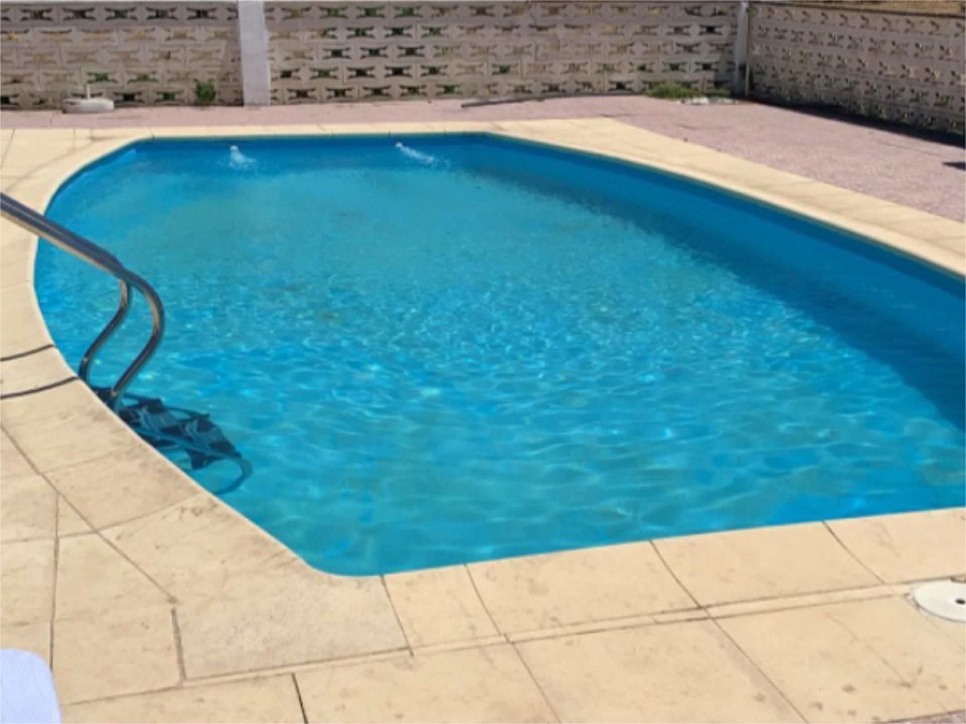 Swimming pool of House or chalet for sale in Ciudad Real Capital  with Air Conditioner, Terrace and Swimming Pool