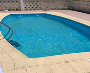 Piscina de Casa o xalet en venda en Ciudad Real Capital amb Aire condicionat, Terrassa i Piscina