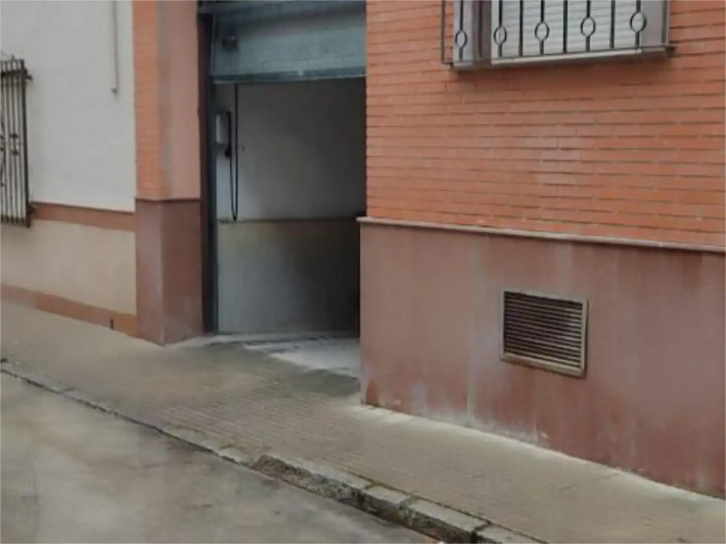 Garaje de alquiler en Callejón la Cerámica, 1, Las Tinajerías - Juderías