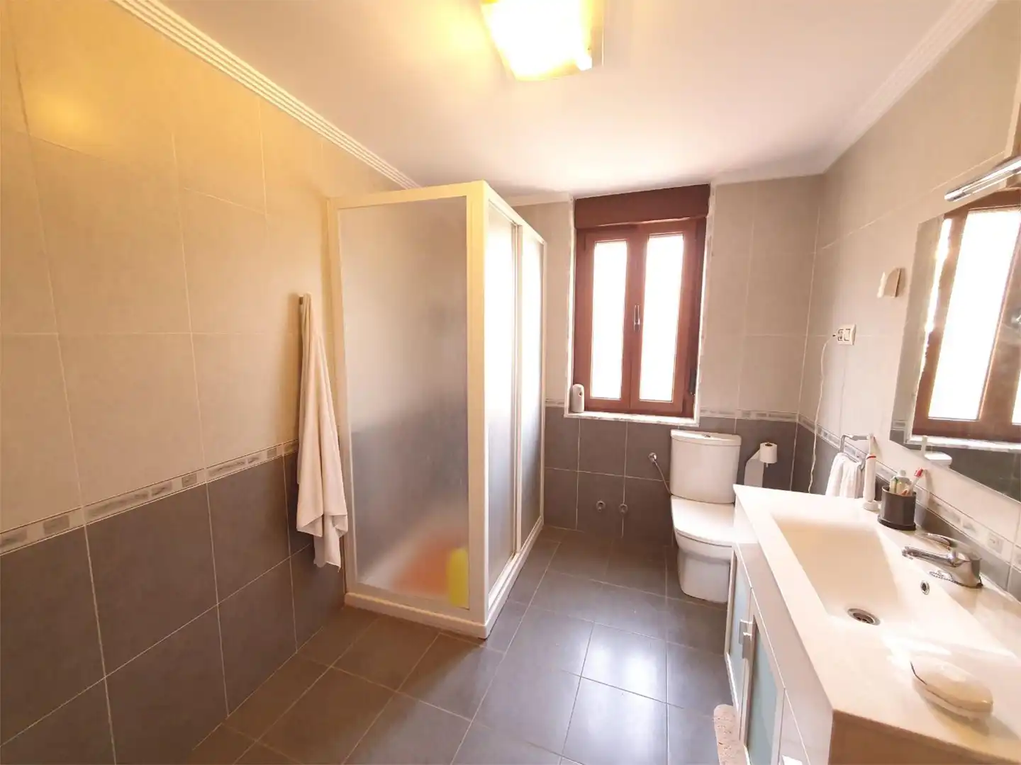 Bathroom of Flat for sale in Langreo  with Storage room, Furnished and Balcony