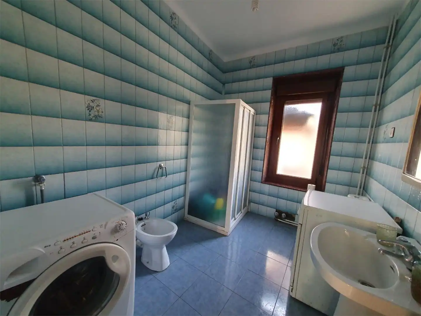 Bathroom of Flat for sale in Langreo  with Storage room, Furnished and Balcony