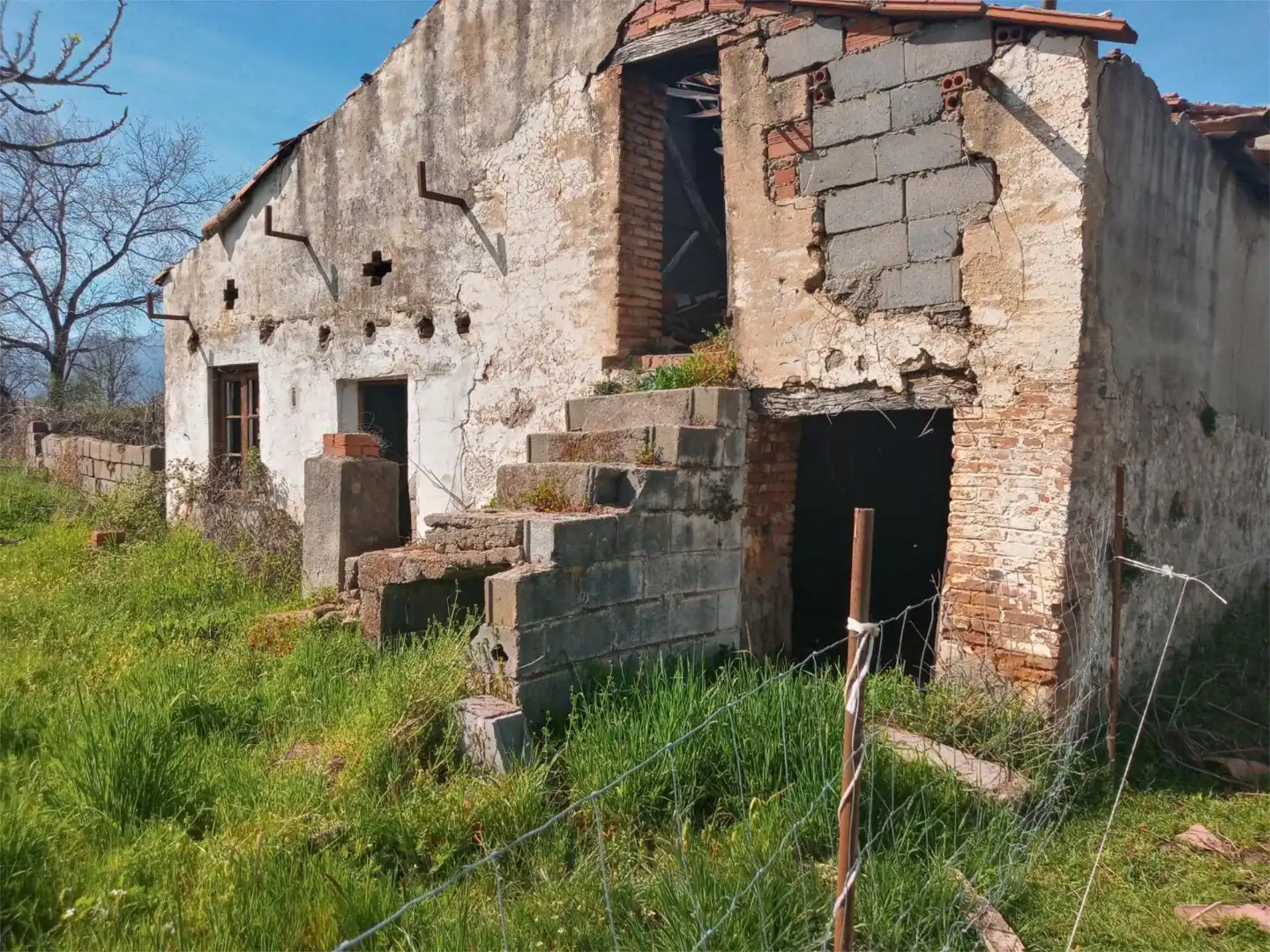 Exterior view of Constructible Land for sale in Candeleda