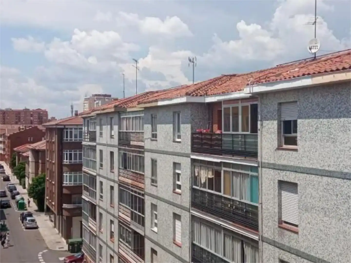 Pis en venda a Calle Doña Urraca, Trobajo del Camino Vista exterior de Pis en venda en San Andrés del Rabanedo amb Aire condicionat, Calefacció i Terrassa