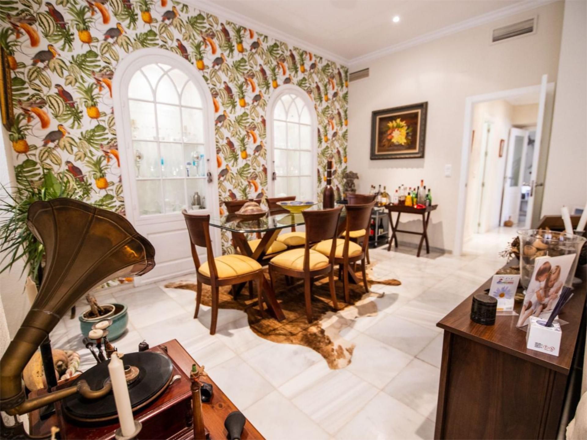 House or chalet for sale in Calle Morenos, 24, Centro Dining room of House or chalet for sale in Jerez de la Frontera with Air Conditioner, Heating and Private garden