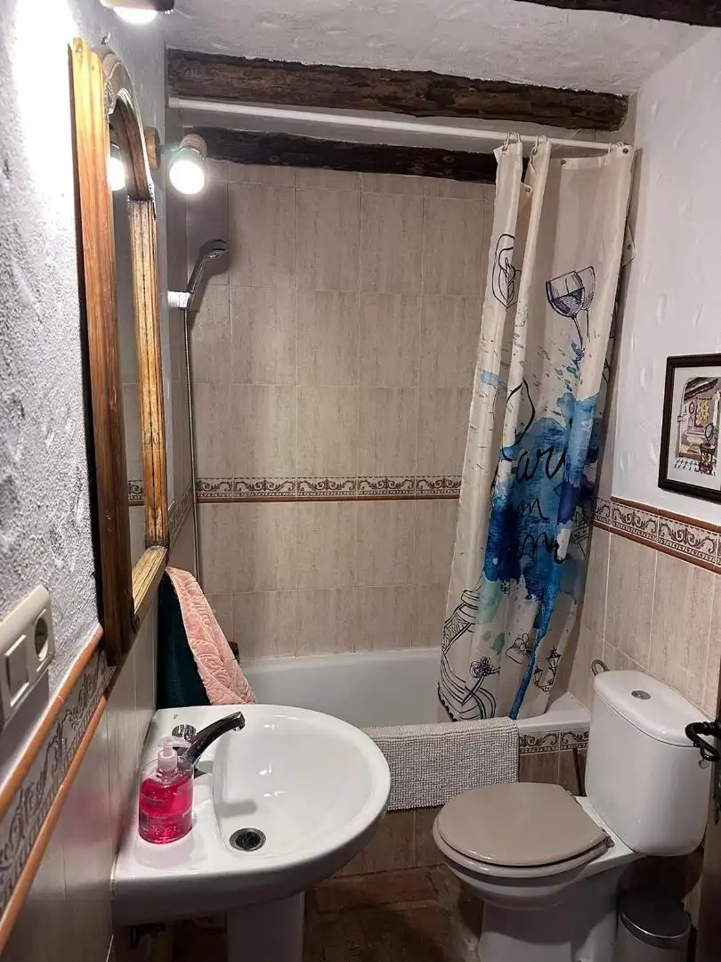 Baño de Casa adosada en venta en Montejaque con Terraza, Amueblado y Horno