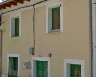 Vista exterior de Casa adosada en venda en Villalmanzo