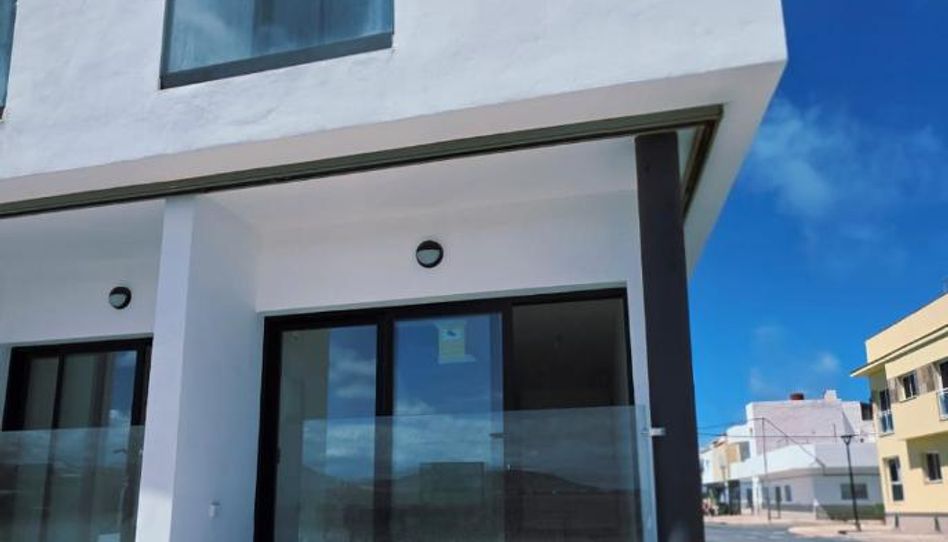 Dúplex en venda a Calle Isla de Lobos, 8, El Cotillo, La Oliva - imatge 1 Foto 1 de Dúplex en venda a Calle Isla de Lobos, 8, El Cotillo, La Oliva