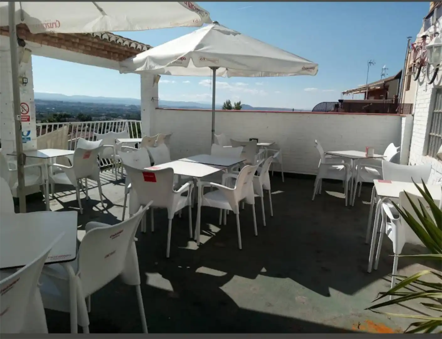 Local de alquiler en Carretera de Huétor Vega, 40, Camino de los Neveros - Serrallo Terraza de Local de alquiler en Granada con Aire acondicionado