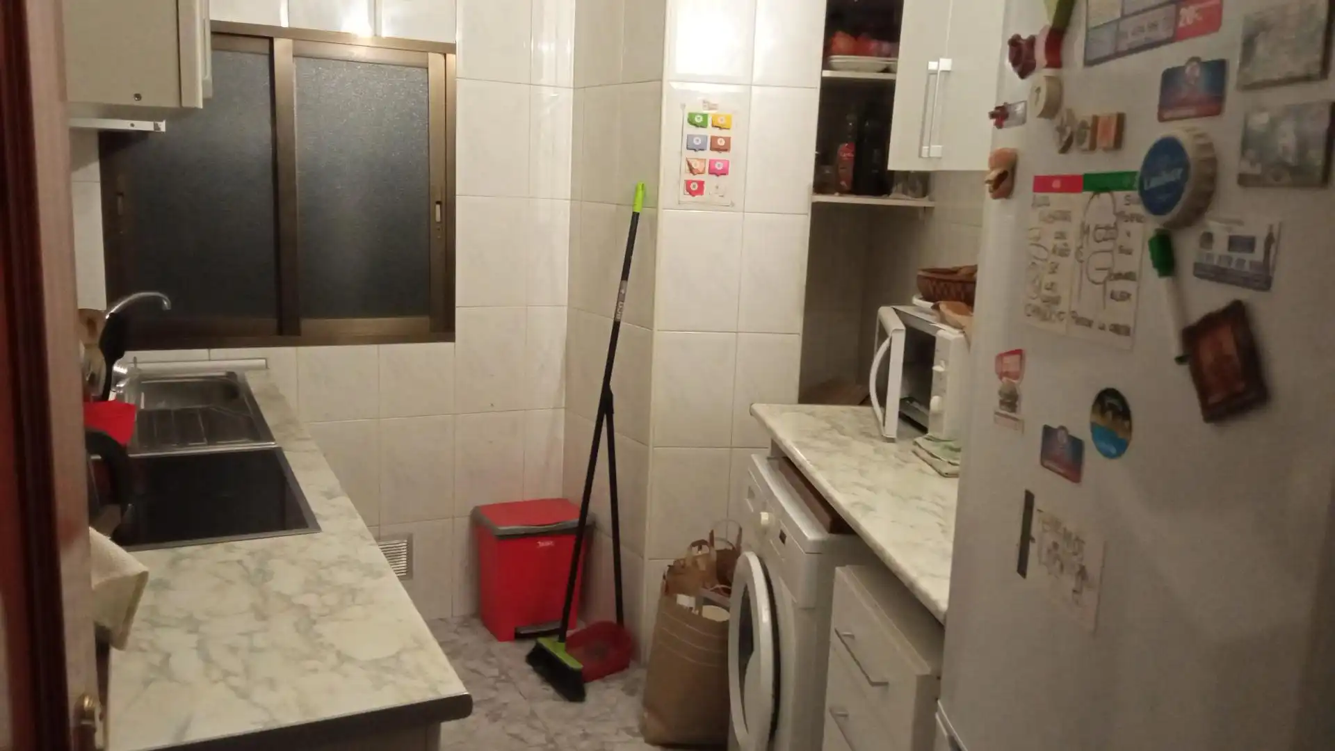 Cocina de Ático para compartir en Madrid con Calefacción y Terraza