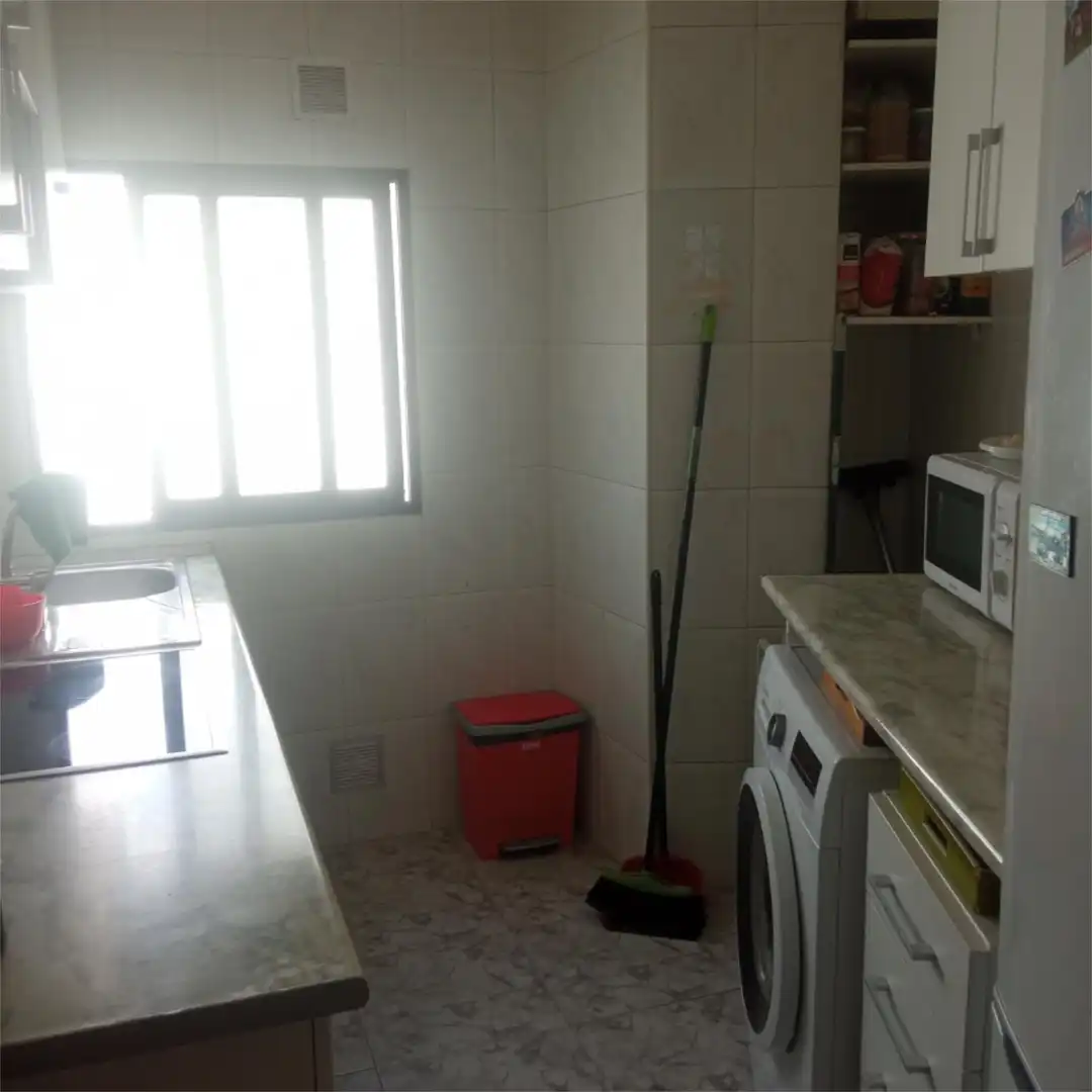 Cocina de Ático para compartir en Madrid con Calefacción y Terraza