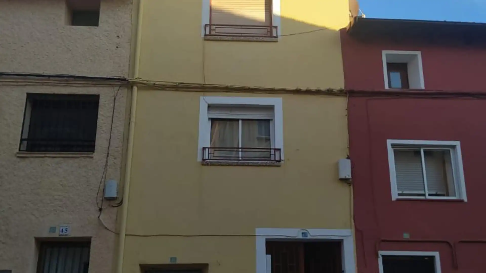 Casa adosada en venta en Calle Ramón y Cajal, 49, Calamocha Vista exterior de Casa adosada en venta en Calamocha con Trastero