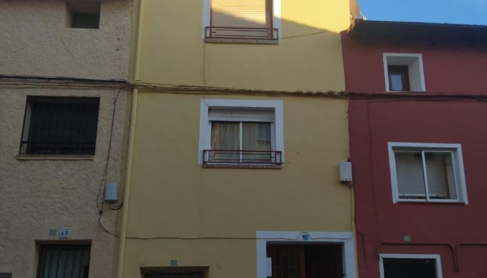 Casa adosada en venta en Calle Ramón y Cajal, 49, Calamocha, Teruel - imagen 1 Foto 1 de Casa adosada en venta en Calle Ramón y Cajal, 49, Calamocha, Teruel