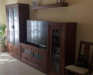 Living room of Flat for sale in Villafranca de los Barros  with Air Conditioner, Storage room and Furnished