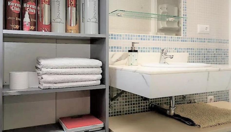 Photo 1 of Single-family semi-detached to share in Calle de Martos, 5, Entrevías, Madrid