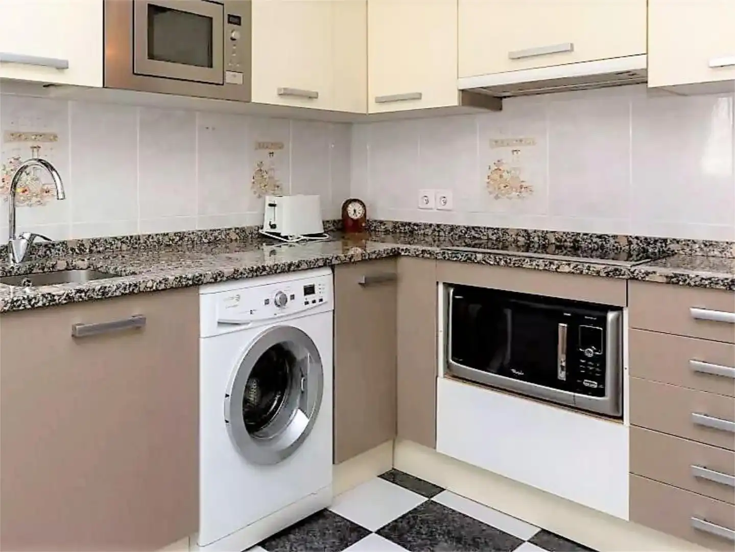 Room in Calle de Martos, 5, Entrevías