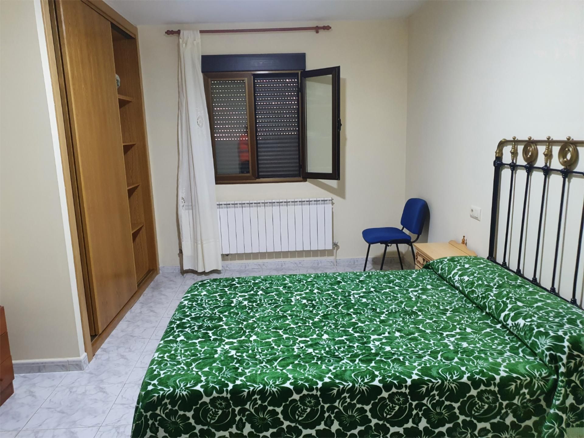Bedroom of Flat to rent in Robleda  with Heating, Terrace and Furnished