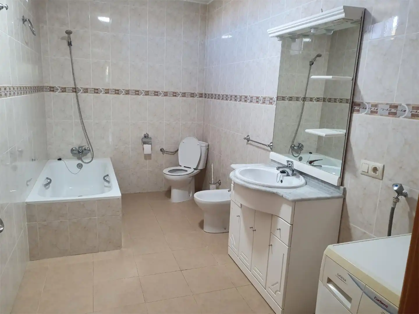 Badezimmer von Wohnung zur Miete in Robleda mit Heizung, Terrasse und Möbliert