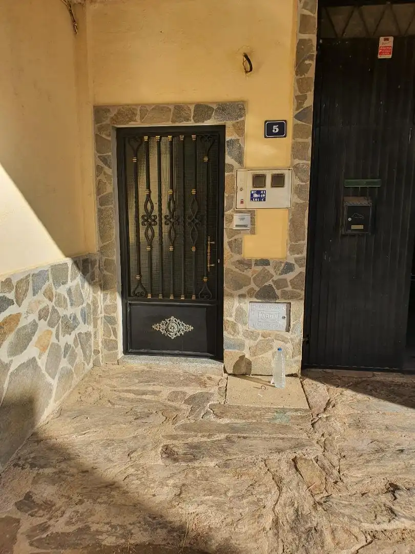 Wohnung zur Miete in Robleda mit Heizung, Terrasse und Möbliert