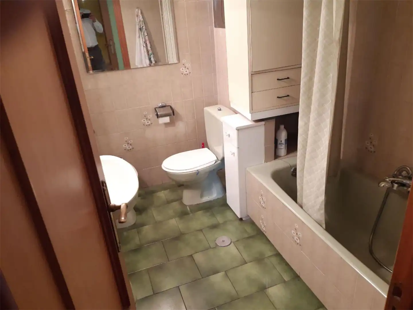 Baño de Apartamento en venta en León Capital  con Calefacción, Parquet y Terraza