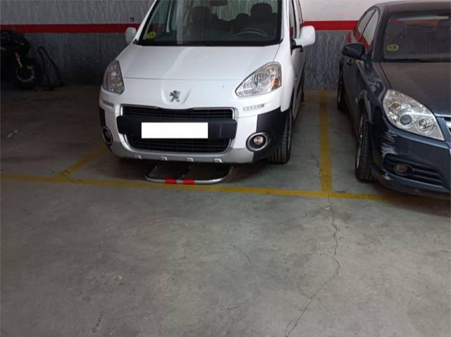 Garaje en Alquiler en Carrer Monturiol, 5 en Centre