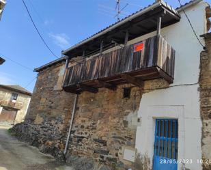 Vista exterior de Casa adosada en venda en Figueruela de Arriba amb Balcó