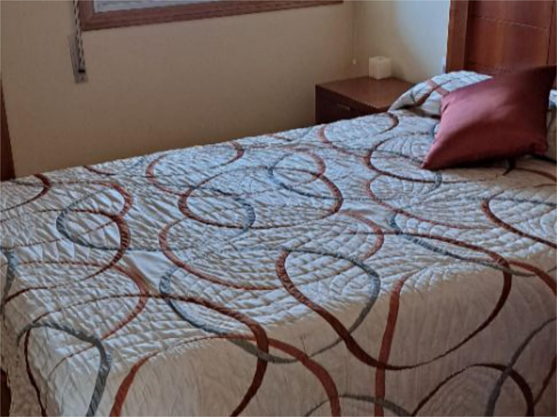 Dormitori de Pis per a compartir en Ourense Capital  amb Calefacció, Terrassa i Traster